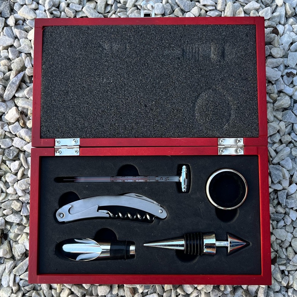 bar tools set in wooden box